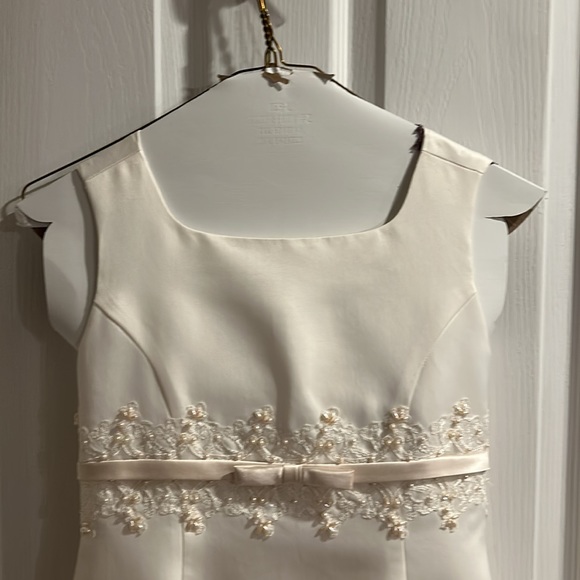 Michelangelo formal dress in off white winter white with stole wrap. - Picture 6 of 13